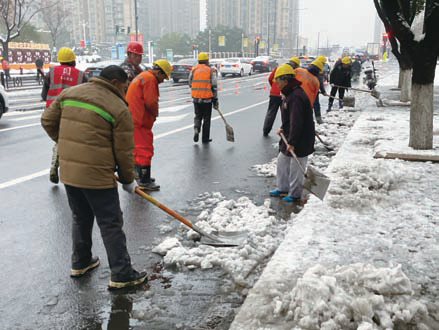 常州金壇致敬風雪中的城市守護者