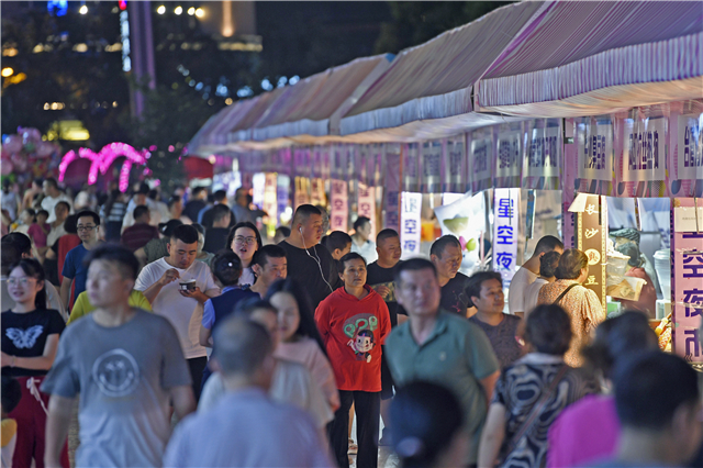 橫林鎮市民文化中心涵蓋文化廣場,奧體全民健身中心,秋白書苑,新時代